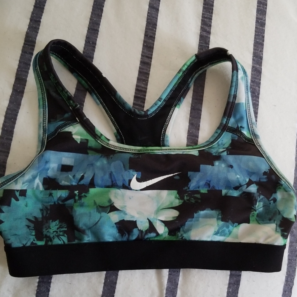 nike sports bra